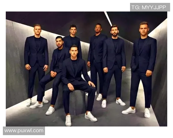 足球明星时尚新潮流西装搭配背包展现个性与风格 足球明星时尚新潮流西装搭配背包展现个性与风格