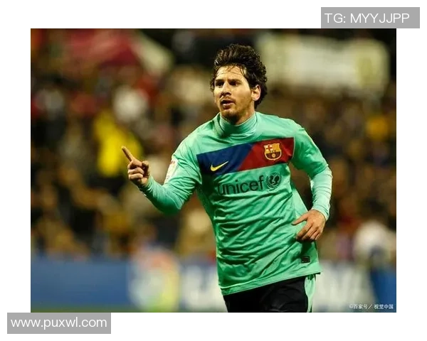 揭开足球明星12号的神秘面纱他在绿茵场上的传奇故事与成就 揭开足球明星12号的神秘面纱他在绿茵场上的传奇故事与成就