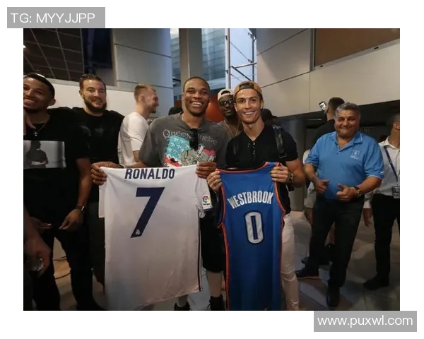 足球明星齐聚致敬詹姆斯视频展现篮球与足球的完美融合与友谊