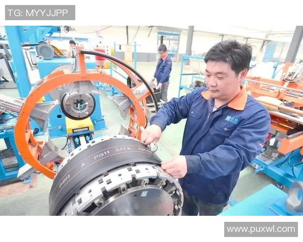 重庆足球队的蜕变之路：从困境到崛起的锦标赛特别报道